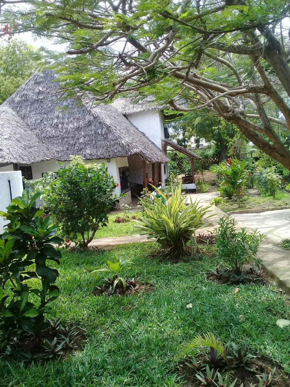 Diani Banda Cottages Diani Beach Εξωτερικό φωτογραφία